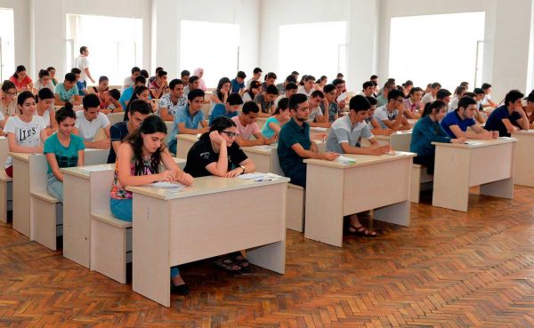 Təhsil tələbə kreditindən yararlananların 62 faizi qızlardır - RƏSMİ