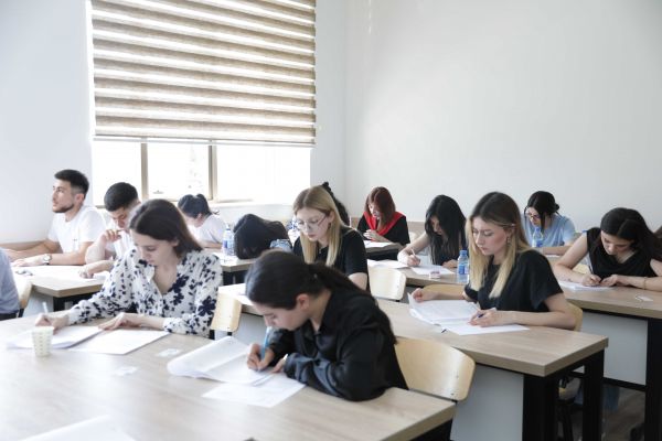BDU-da yaz imtahan sessiyası uğurla davam edir