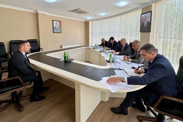 The Minister of Energy received citizens in Gusar