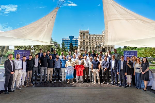 Azercell welcomes the World Champions