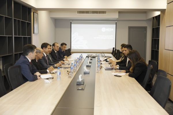 Məktəbəqədər və Ümumi Təhsil üzrə Dövlət Agentliyinin nümayəndələri ilə görüş keçirilib