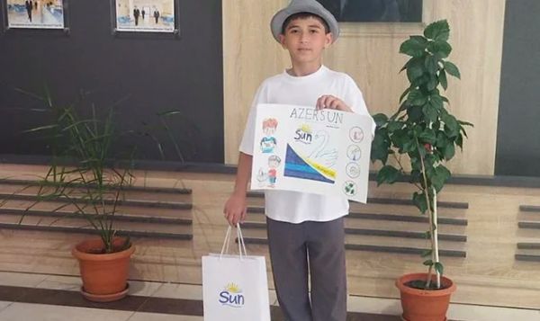 “Sun” “Məktəbli” layihəsinin qaliblərini mükafatlandırdı