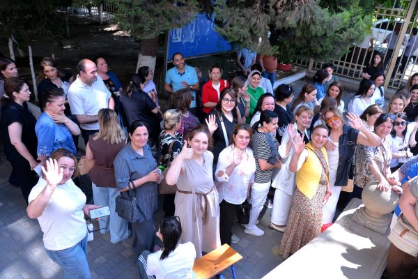 Paytaxt üzrə 1 334 biologiya və kimya müəllimi sertifikatlaşdırma prosesinə dəvət olunub