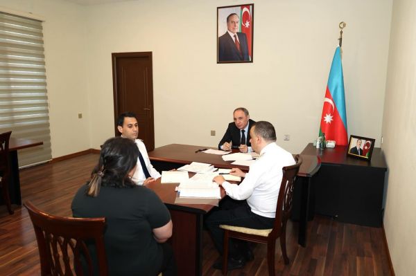 Baş prokuror paytaxtın Binəqədi rayonunda vətəndaşları qəbul edib