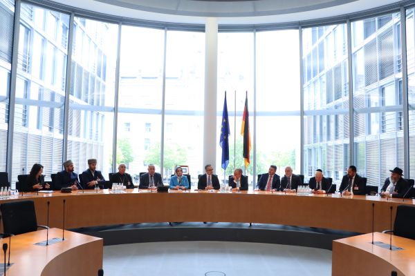 Dövlət Komitəsinin sədri Almaniya Bundestaqında görüş keçirib