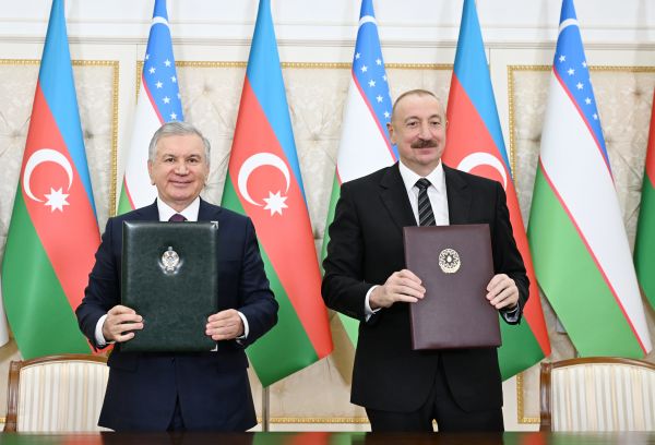 Azərbaycan və Özbəkistan regionda sülh və təhlükəsizliyin təmin olunmasına birgə səylər göstərir - ŞƏRH