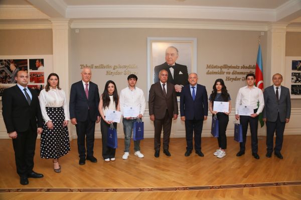 AzTU tələbələri mükafatlandırılıb