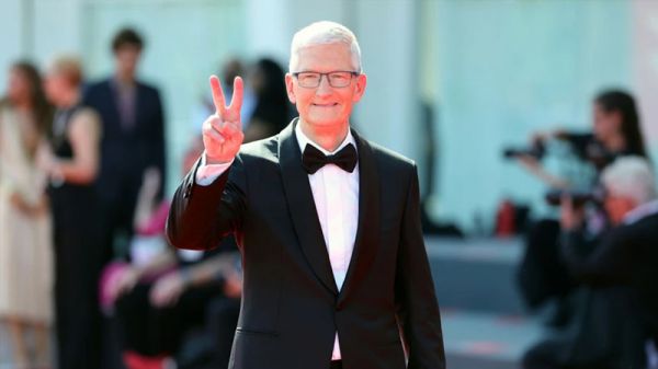 "Apple" süni intellekt yarışında ağır zərbə aldı: "Meta"ya keçdi