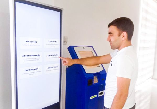 Daha iki tibb müəssisəsində elektron növbə sistemi qurulub