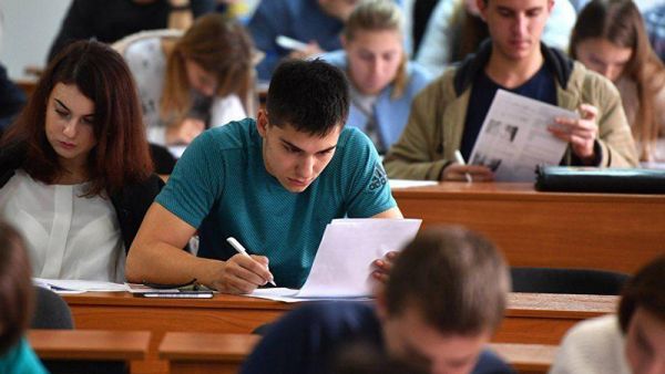 Azərbaycanda bu universitet illik təhsil haqqını - ARTIRIR