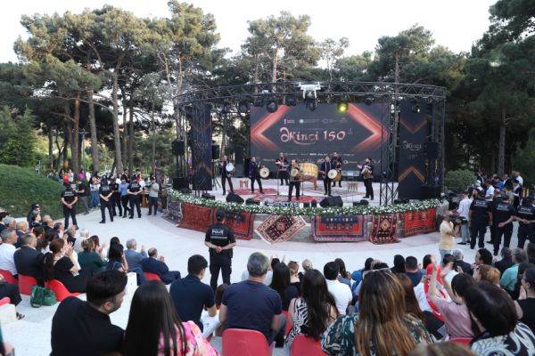 Milli mətbuatın 150 illiyi maddi-mədəni irsimizin inciləri fonunda qeyd olunub - FOTOLAR