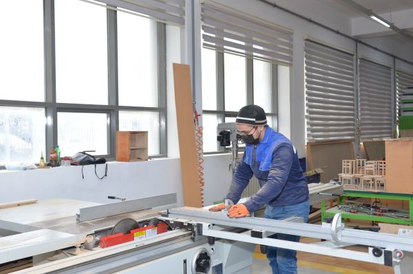 Peşə təhsili müəssisələrində işləmək istəyənlərin - NƏZƏRİNƏ!