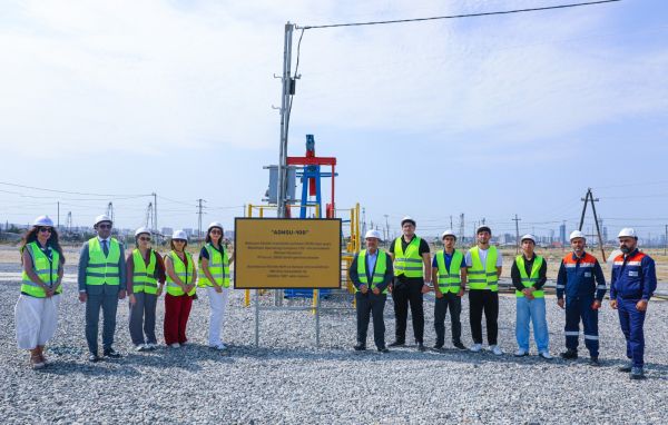 ADNSU-nun əlaçı tələbələri Balaxanıda “ADNSU-100” lövhəsinin açılışını ediblər