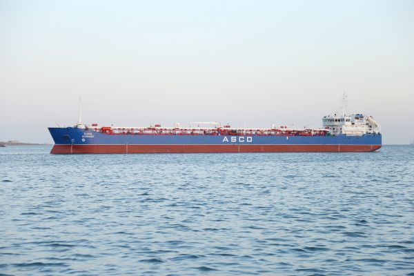 The “Dede Gorgud” tanker has resumed cargo operations in the Caspian Sea