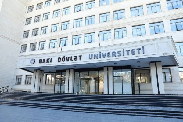 Делегация БГУ посетила школы Аньхойского университета
