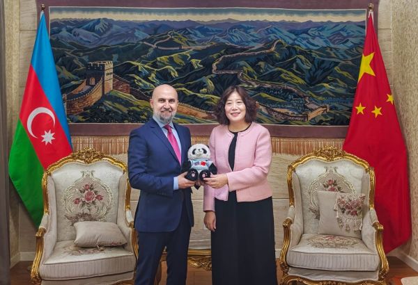 Fərid Məmmədov Çinin Azərbaycandakı səfiri ilə görüşüb
