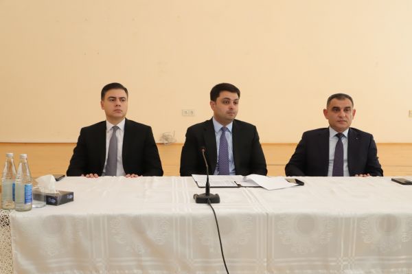 Neftçalanın icra başçısı Xıllı qəsəbəsinin sakinləri ilə görüşüb