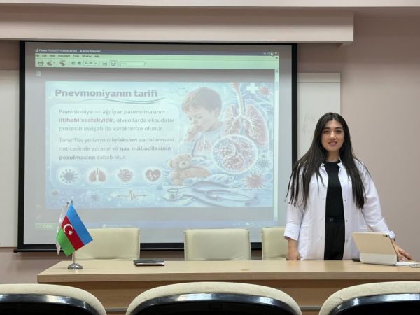 Резидент выступила с докладом на тему пневмонии у детей