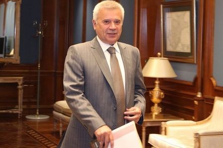 Azərbaycanlı milyarder 1 gündə 51 milyon dollar itirdi