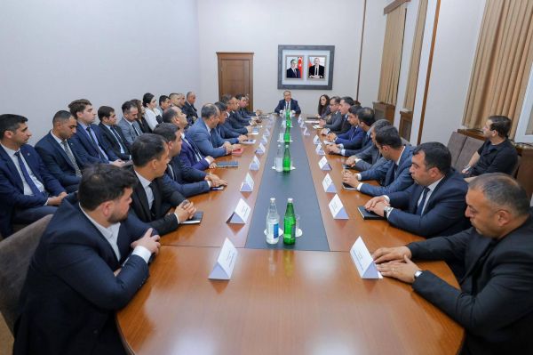 Naxçıvanda şəhərsalma və memarlıq sahəsində ekoloji tələblərlə bağlı ictimai dinləmə keçirilib