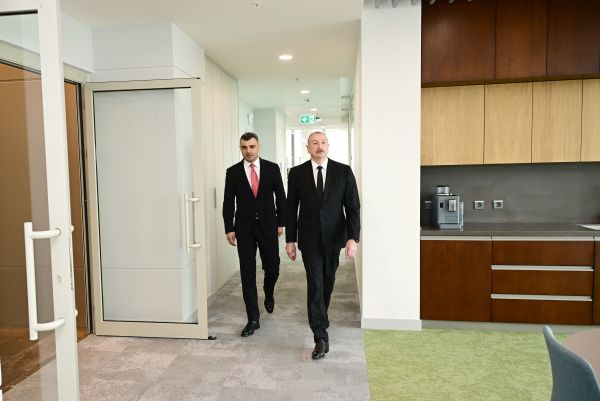 Prezident İlham Əliyev Mərkəzi Bankın yeni binasının açılışında iştirak edib - FOTOLAR