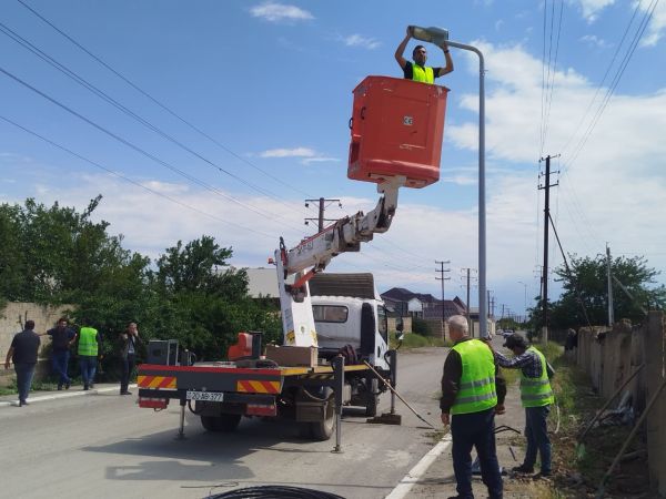 Gəncədə daha bir küçənin gecə işıqlandırması yenilənib