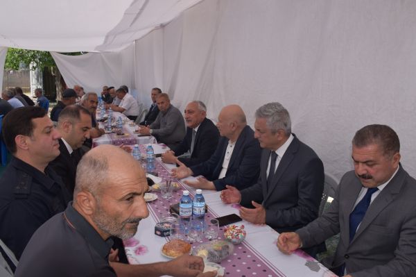 Məzrəli kəndində şəhid anasının yas mərasimində iştirak edilib