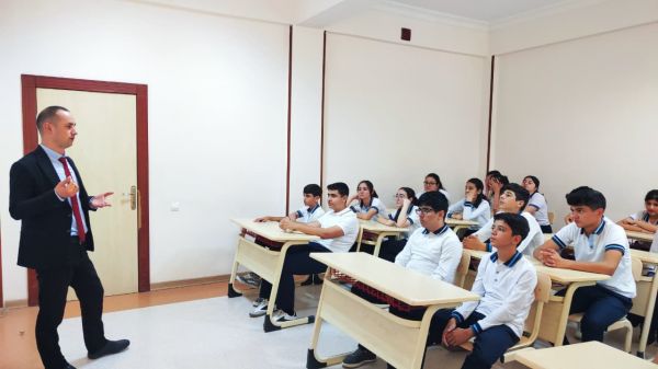 Əməyin mühafizəsi üzrə növbəti tədbir Naxçıvan şəhər Heydər Əliyev adına tam orta məktəbdə keçirilib