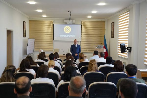 Respublika Klinik Xəstəxanasında maarifləndirici təlim