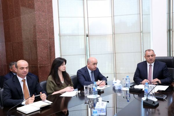 Adil Əliyev vətəndaş qəbulu keçirib.