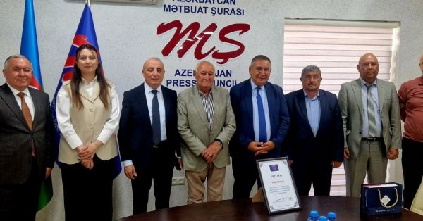 Mətbuat Şurasında veteran jurnalistin 80 illiyi ilə bağlı görüş keçirilib