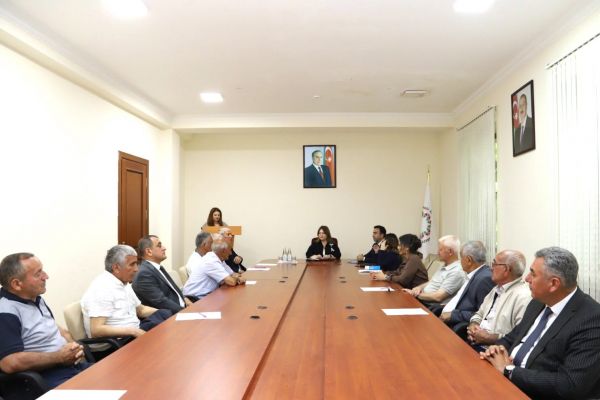 "Qərbi Azərbaycan irsinin qorunması və təbliği" mövzusunda dəyirmi masa