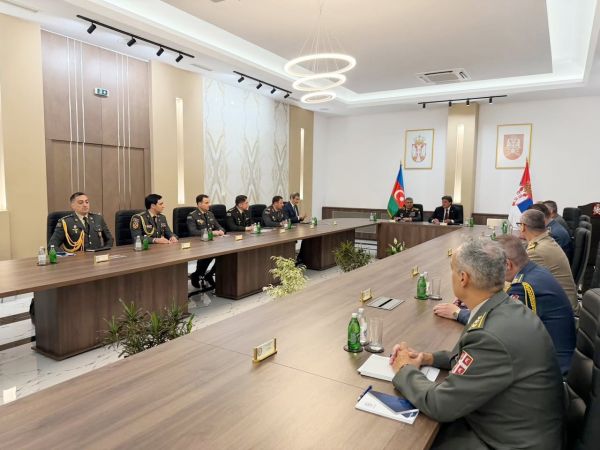Azərbaycan müdafiə naziri Serbiyada rəsmi səfərdədir