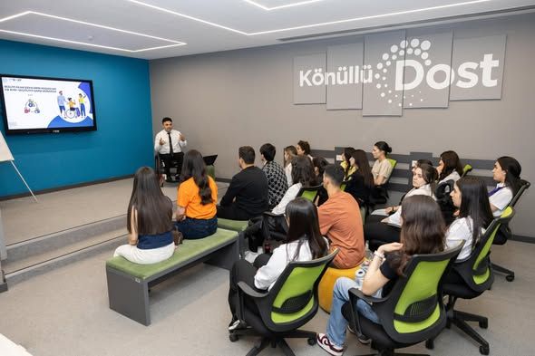 “Əlilliyi olan şəxslərin hüquqları və ayrı-seçkiliyə qarşı mübarizə” mövzusunda təlim keçirilib