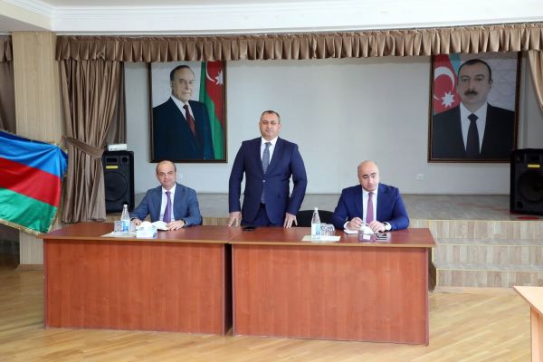 Suraxanıda vətəndaşlarla növbəti səyyar qəbul keçirilib