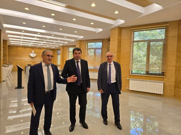 “Heydər Əliyev mühazirələri” layihəsinin növbəti qonağı Tahir Rzayev olub