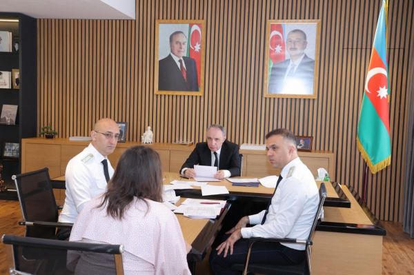 Baş prokuror paytaxtın Nərimanov rayonunda vətəndaşları qəbul edib