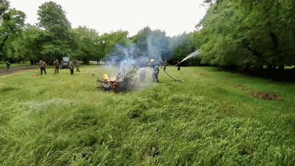 “Yanğın təhlükəsizliyi” mövzusunda praktiki təlimlər keçirilib