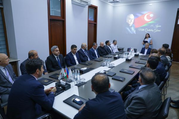 Neftçilər Milli Qurtuluş Gününü qeyd ediblər - FOTOLAR