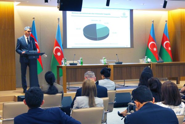 Dövlət Xidmətində vəzifəyə yeni təyin olunmuş hakimlərlə görüş keçirilib