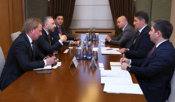 Maliyyə Nazirliyində “Birinci Abu-Dabi Bankı”nın nümayəndə heyəti ilə görüş keçirilib