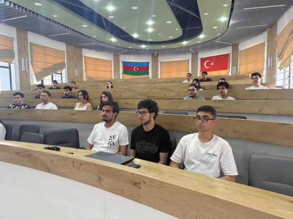ADNSU-da “Ignite” İnkubasiya proqramı çərçivəsində “MVP və prototipləşdirmə” mövzusunda təlim keçirilib