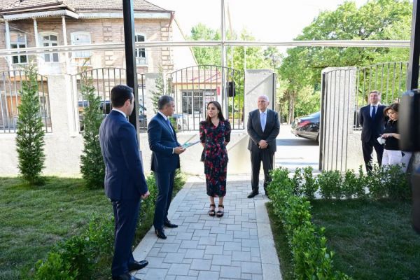 Leyla Əliyeva Şəki Şəhər İncəsənət Məktəbində olub