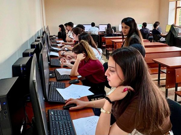 Müdafiə sənayesi sahəsində kadr hazırlığı diqqət mərkəzindədir