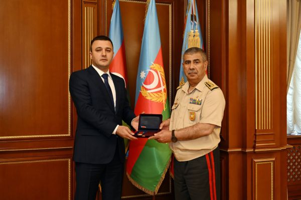 Minister of Defense awarded Director General and a group of military personnel