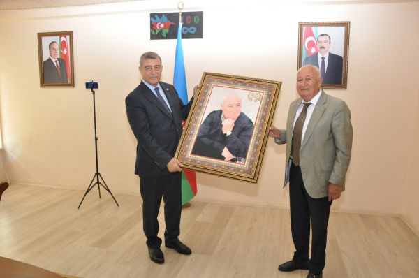 Əməkdar jurnalist Tofiq Hüseynovla görüş olub