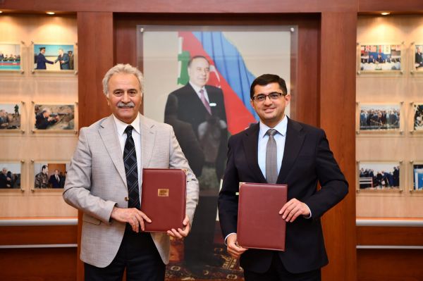 ADNSU ilə AR ETN İqtisadiyyat İnstitutu arasında əməkdaşlıq memorandumu imzalanıb