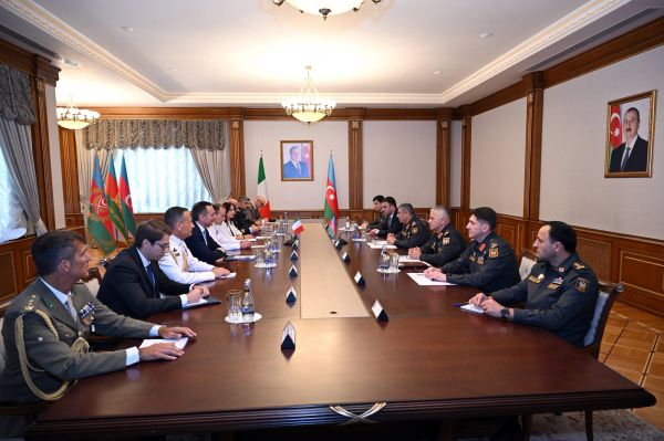 Azərbaycan və İtaliya arasında müdafiə sahəsində əməkdaşlıq perspektivləri müzakirə olunub