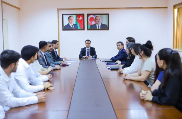 Maliyyə Nazirliyində vakant vəzifələr üzrə müraciət etmiş namizədlərlə görüş keçirilib