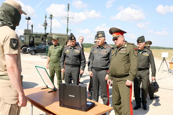 Продолжается визит начальника Генерального штаба в Республику Беларусь